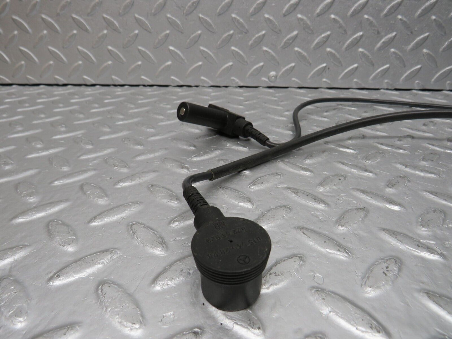 38660 Mercedes-Benz R129 280SL Coupe Crankshaft Position Sensor 0155452828 003153012