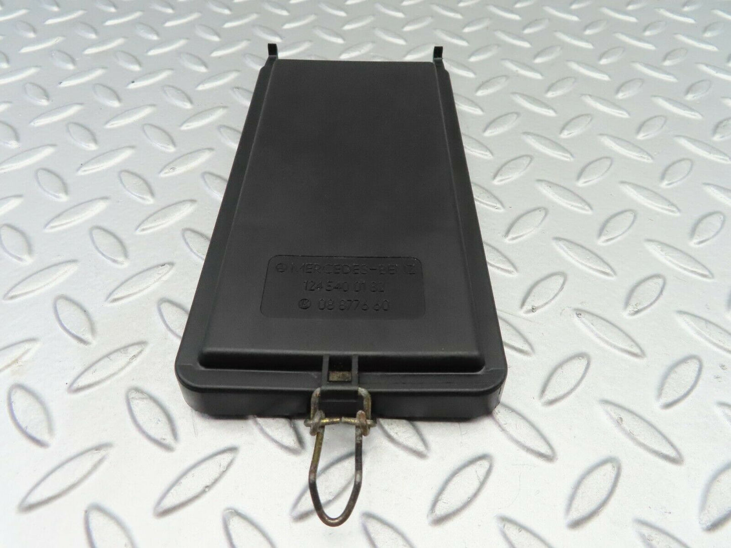 6675 Mercedes-Benz S124 E220 Wagon Fuse Box Cover Panel Lid 1245400182