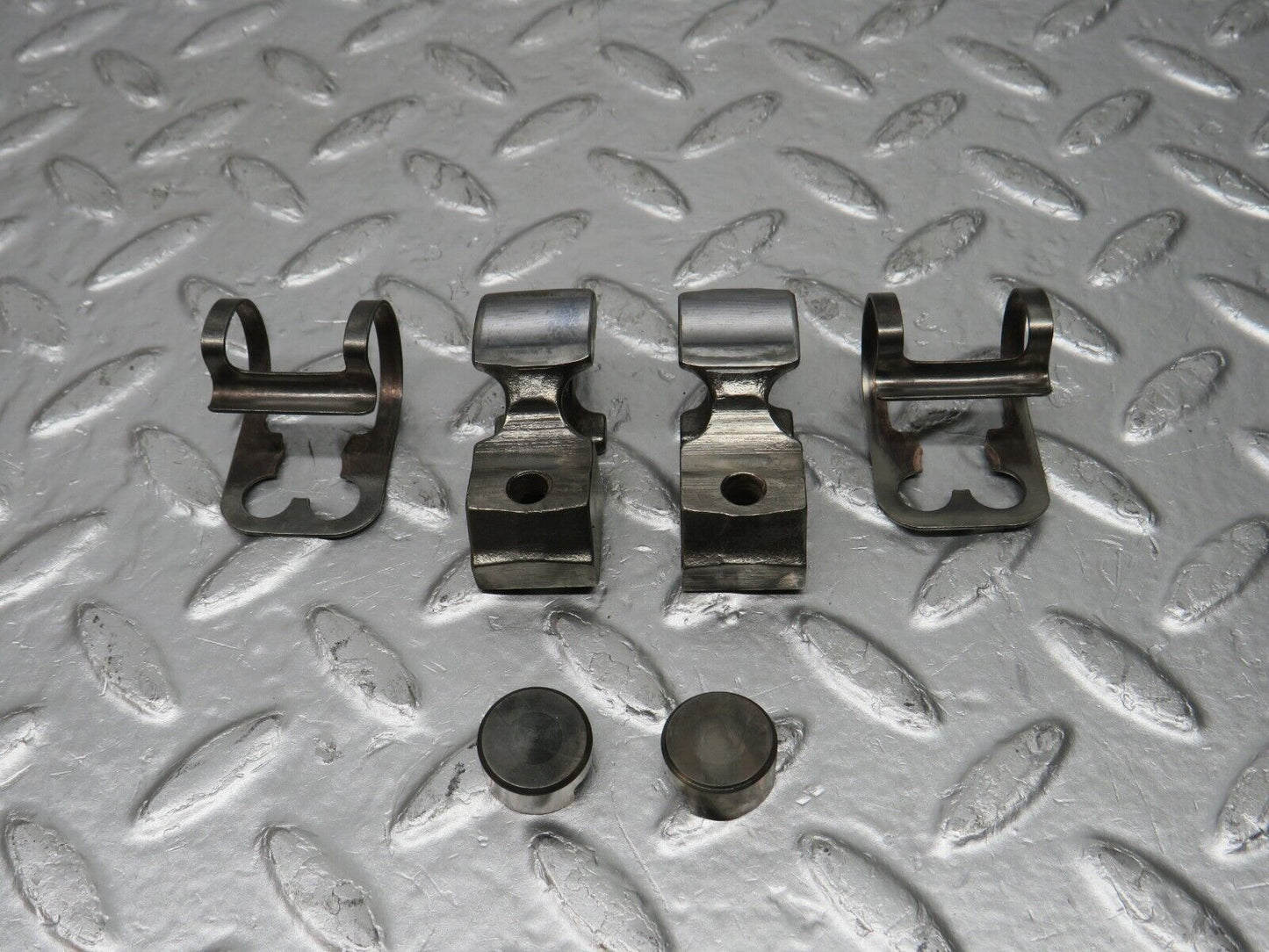 33008 Mercedes-Benz C107 R107 350 V8 Valve Rocker Arm With Spring & Tappet