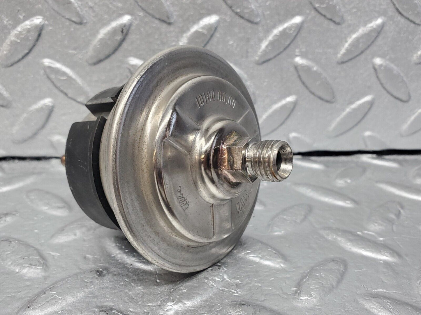 45959 Mercedes-Benz W126 420SE Fuel Pressure Regulator Bosch 0004761021