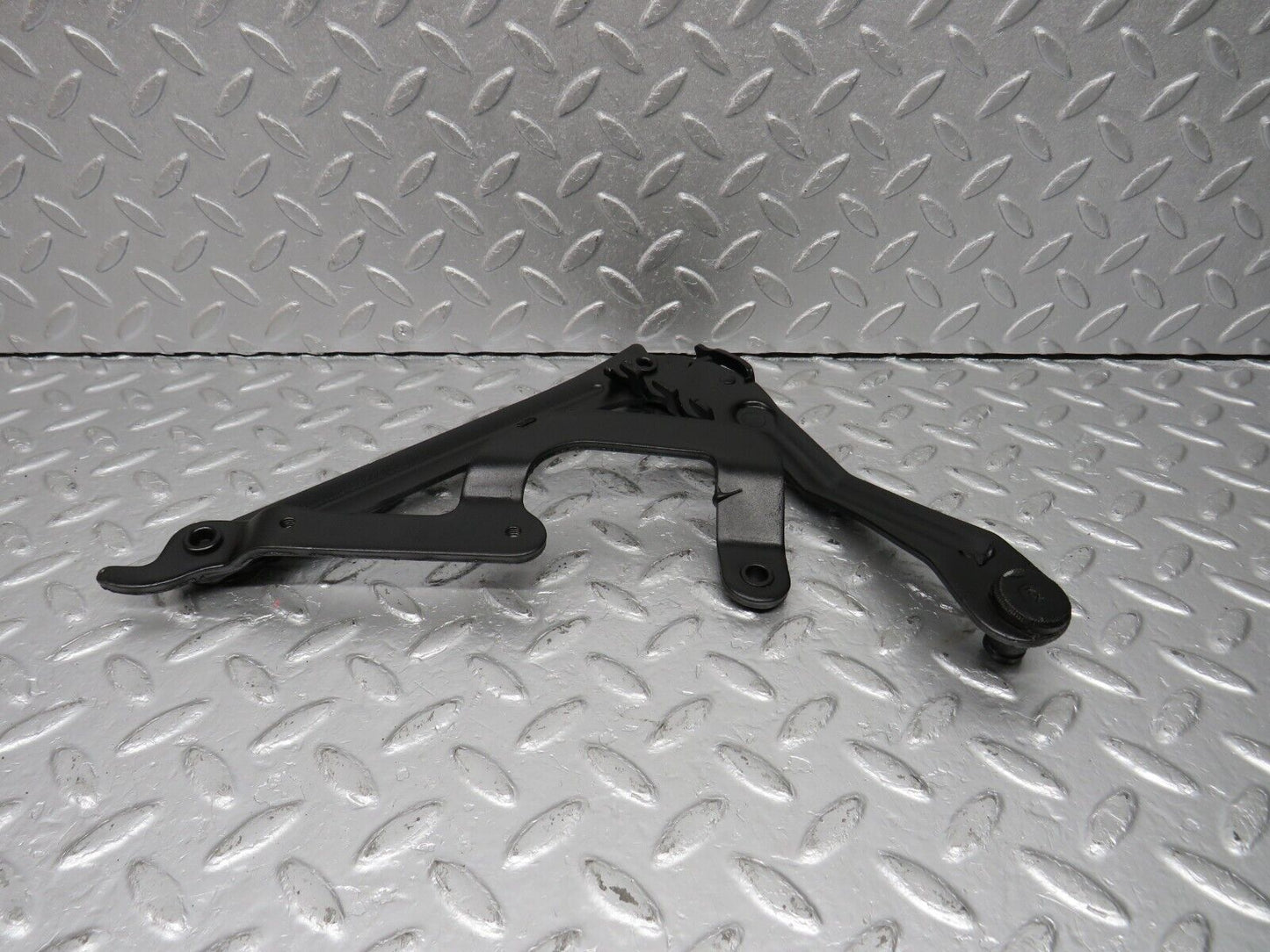 40547 Mercedes-Benz W123 300D Bonnet Hinge Right Side