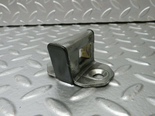 24310 Mercedes-Benz S124 220TE Wagon Door Lock Latch