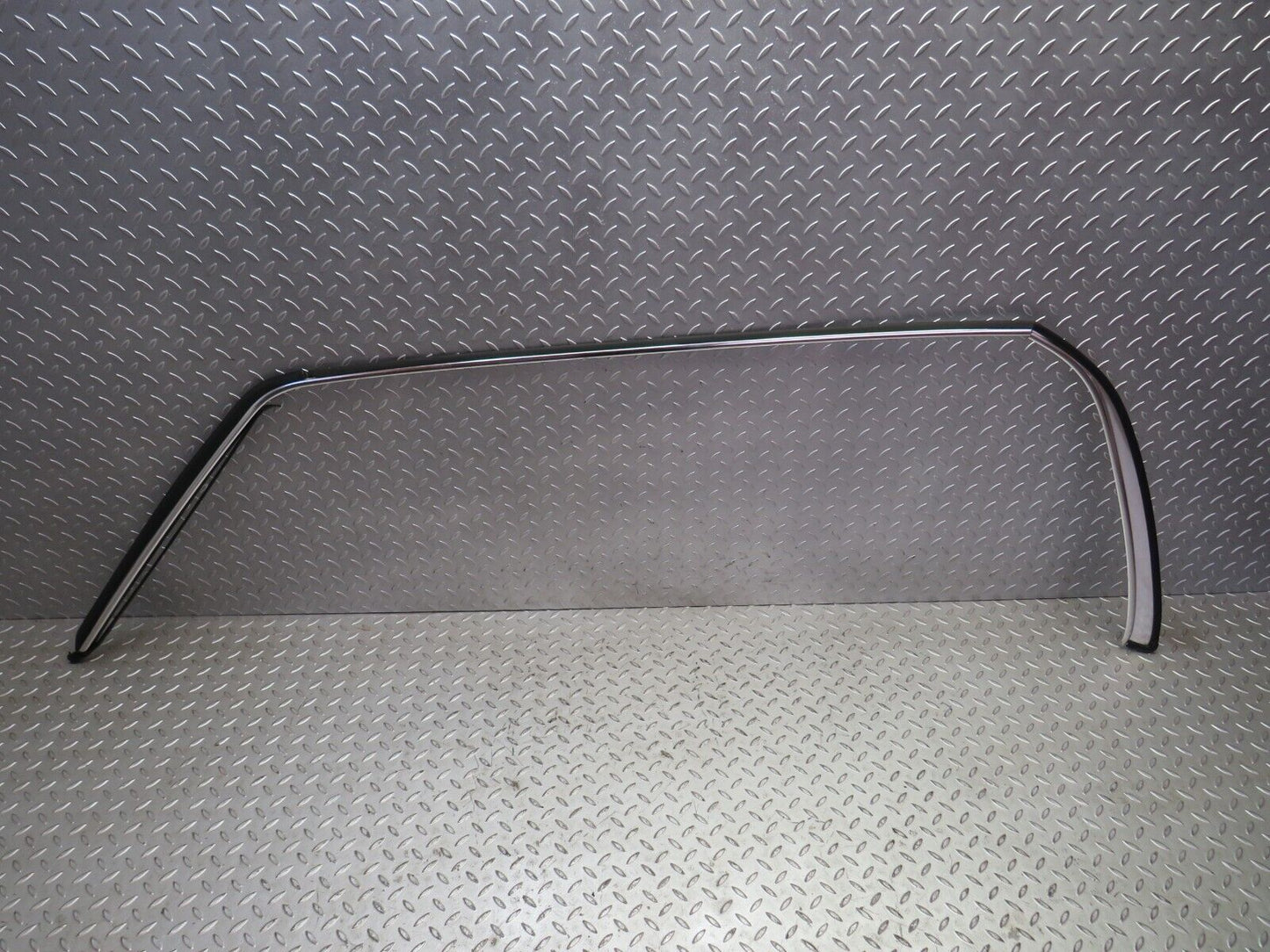 27483 Mercedes-Benz W123 280E Roof Chrome Moulding Trim Left Side