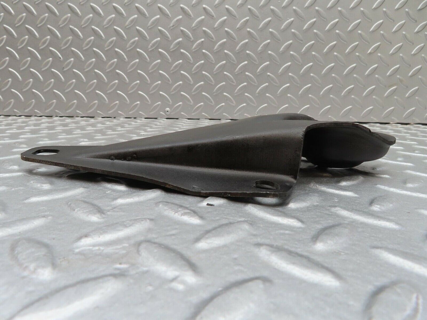 12756 Mercedes-Benz W111 220SE Rear Suspension Axle Mounting Bracket