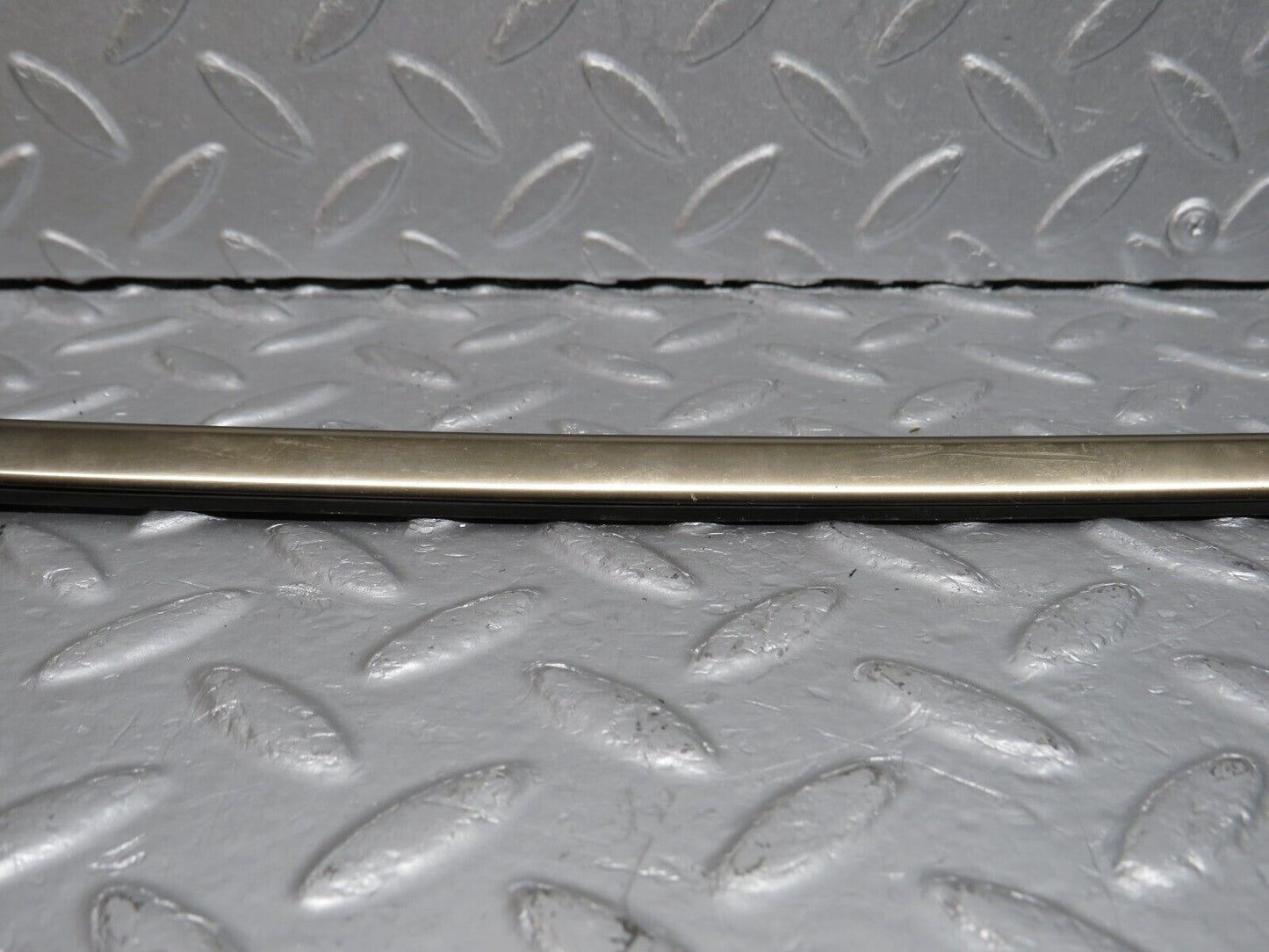 39803 Mercedes-Benz R129 320SL Coupe Front Windscreen Top Chrome Moulding Trim