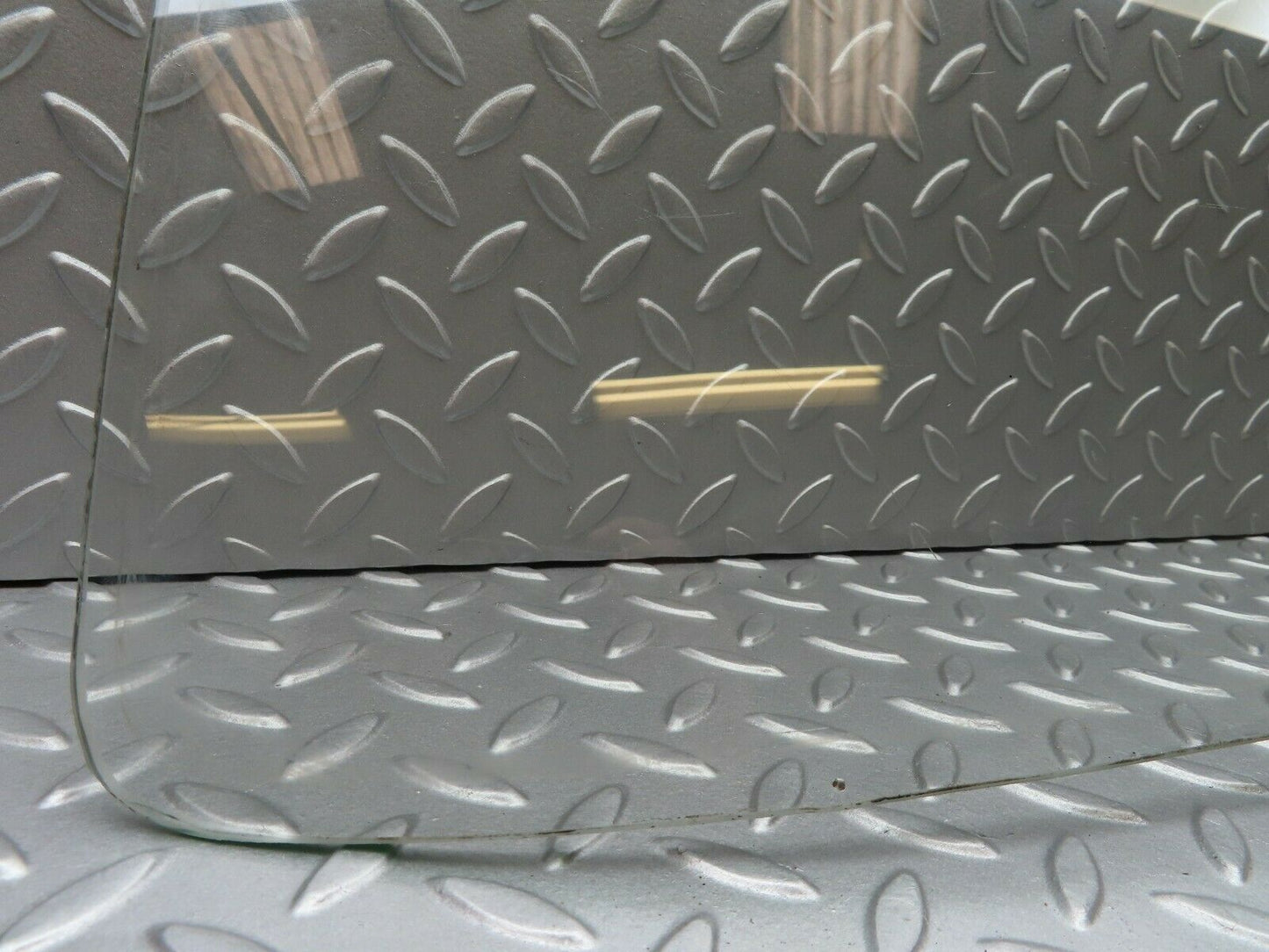 3511 Mercedes-Benz W120 PONTON Rear Windscreen