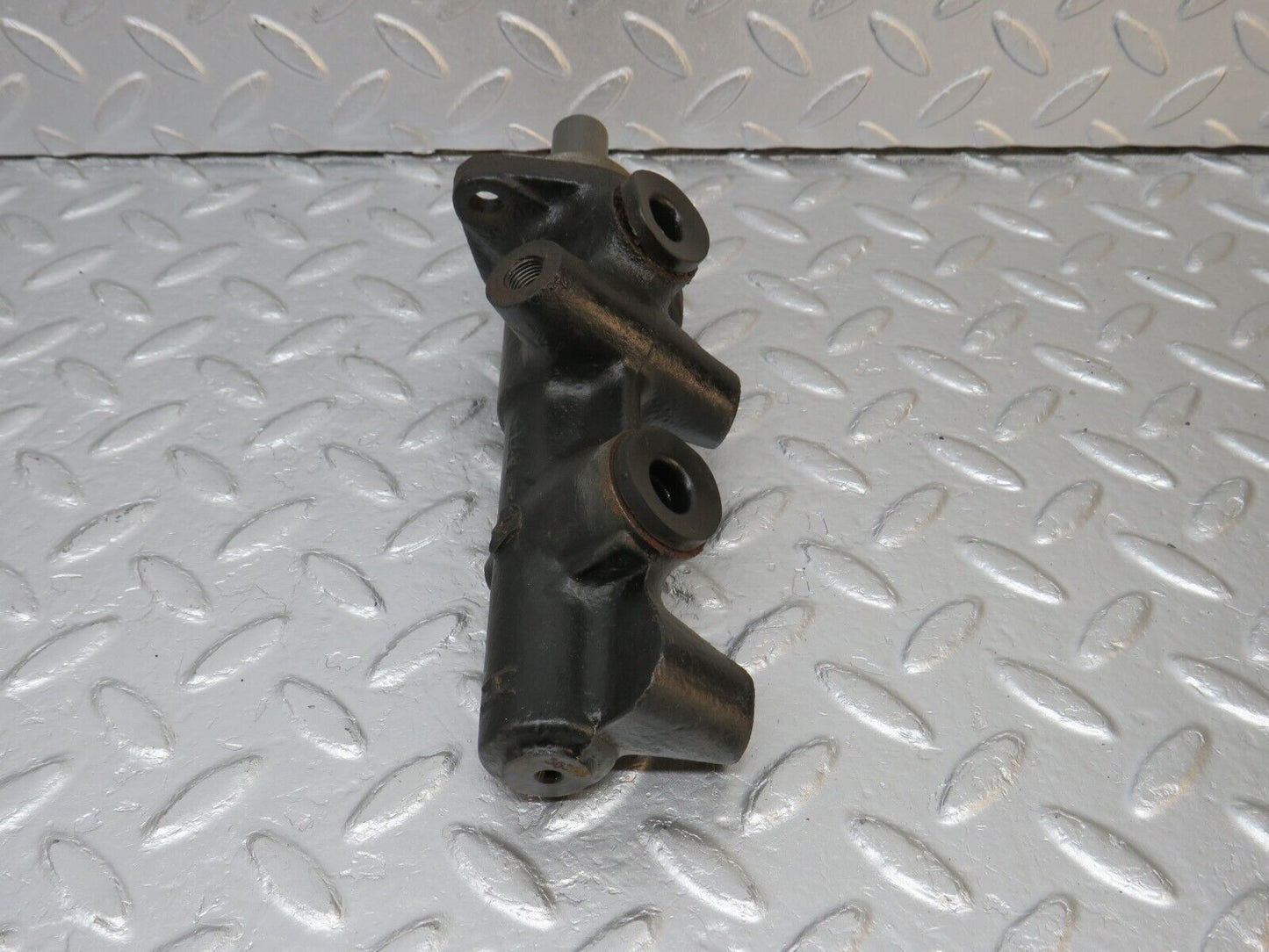 39813 Mercedes-Benz R107 350SL Coupe Brake Master Cylinder ATE