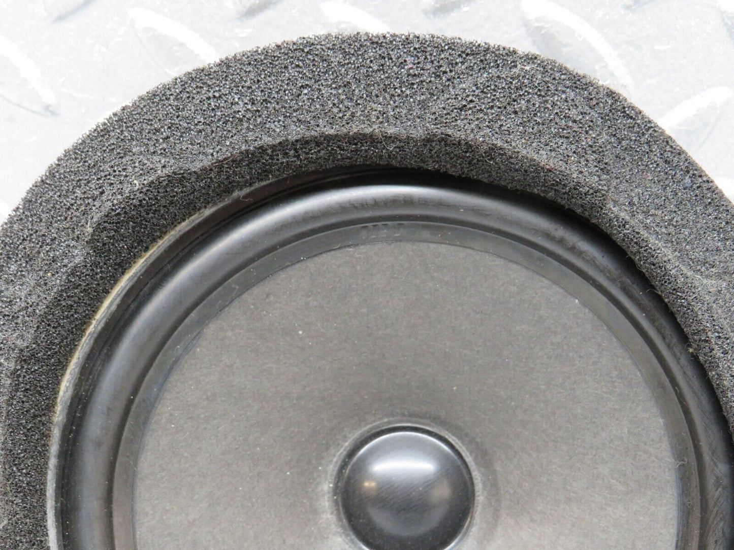 37864 Mercedes-Benz A124 320E Cabriolet Rear Right Door Speaker 1248203202