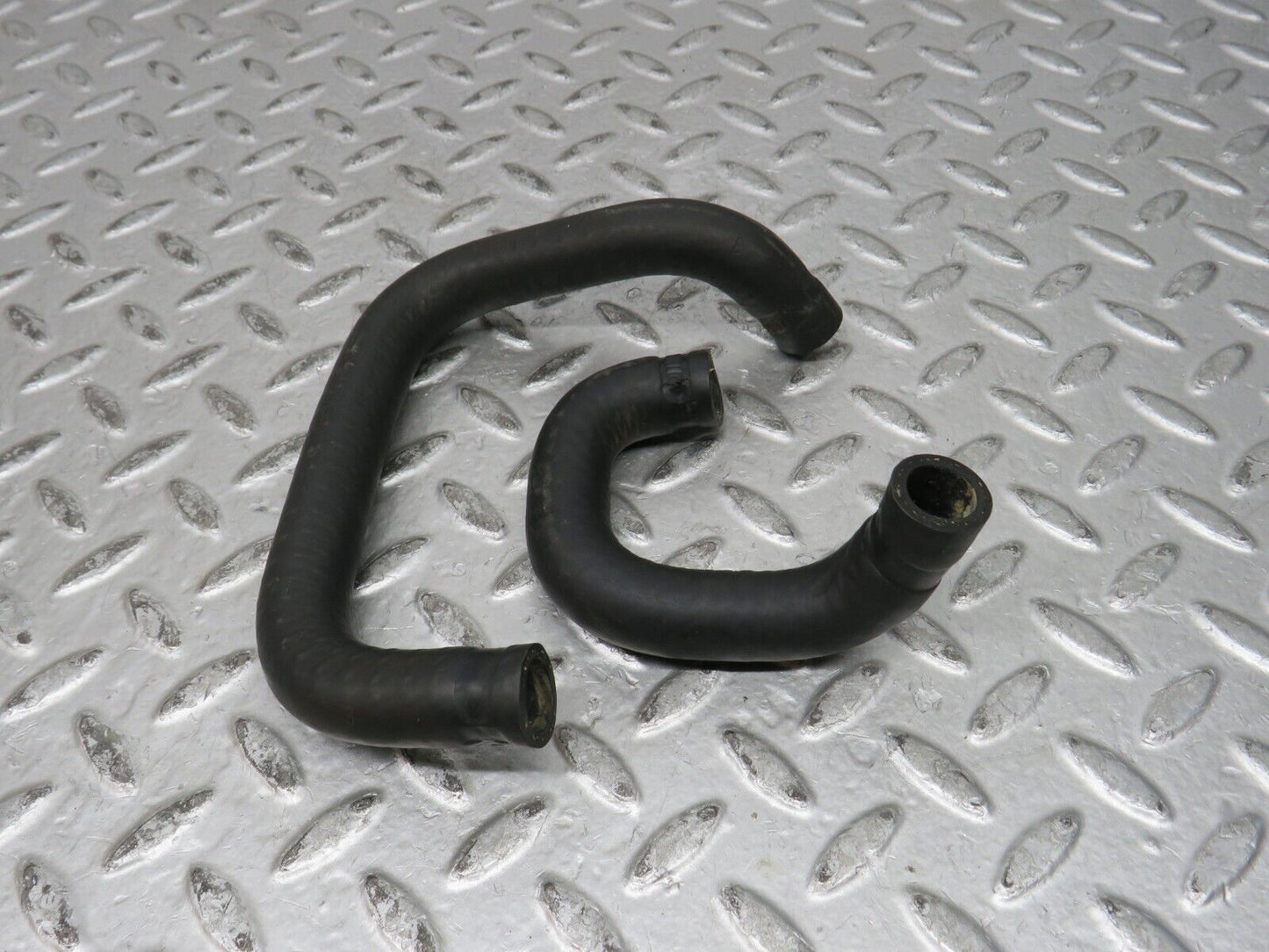28847 Mercedes-Benz W123 230E Radiator Hose Pipe Pair 1238320294 1238320194
