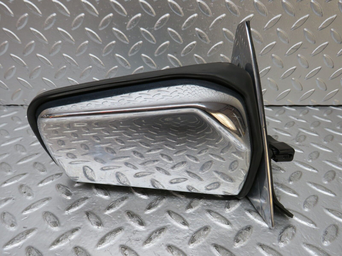 27202 Mercedes-Benz W123 280E Right Wing Mirror Chrome 1238110461