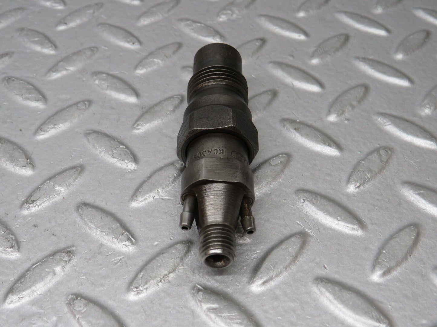 35890 Mercedes-Benz 240D OM616.912 Diesel Fuel Injector Bosch KCA30S35/4