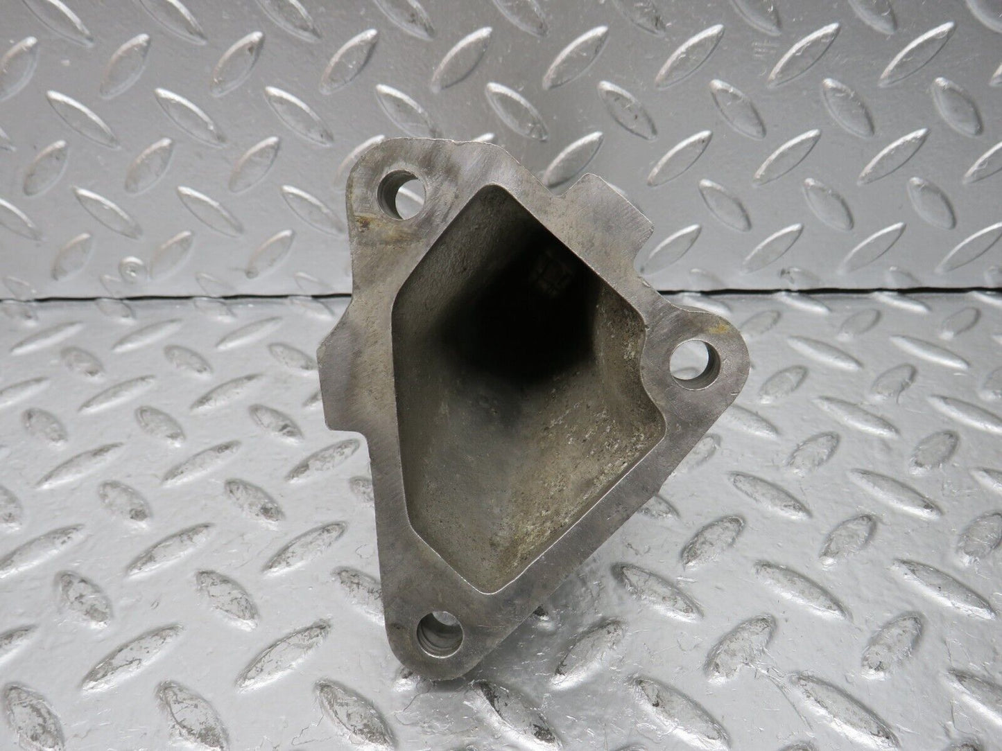 29883 Mercedes-Benz W123 230E Engine Mount Bracket Right Side 1022230304