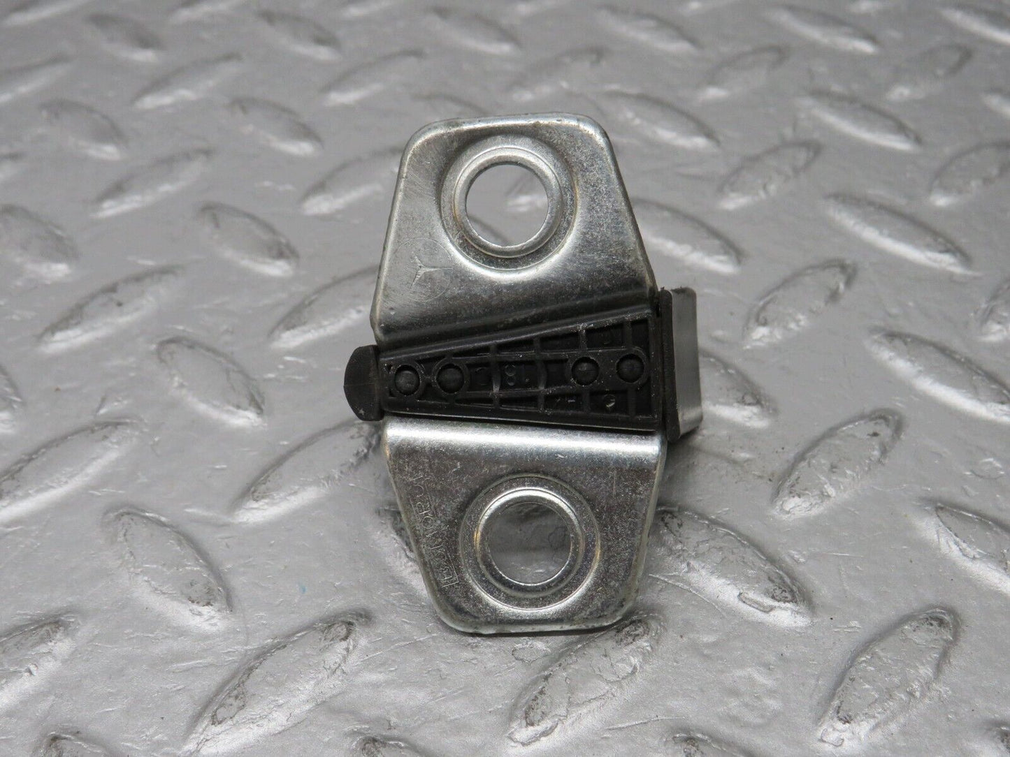 36614 Mercedes-Benz W201 190E 2.0L Door Lock Latch