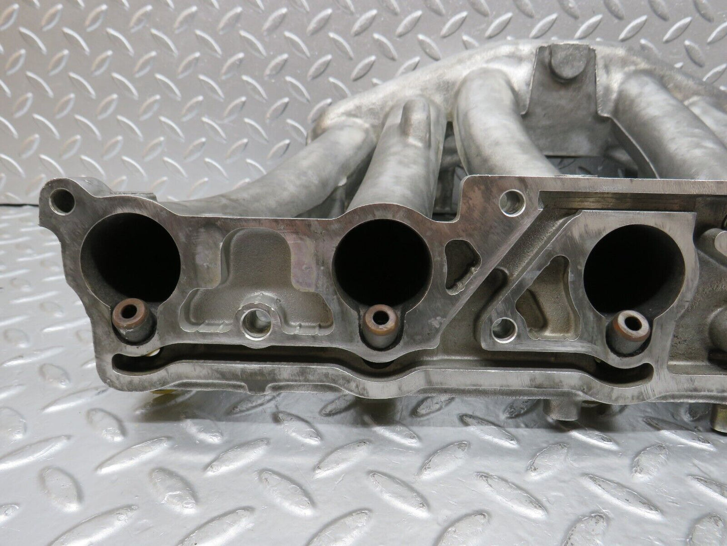 32690 Mercedes-Benz S124 300TE Wagon Intake Manifold 1031411601