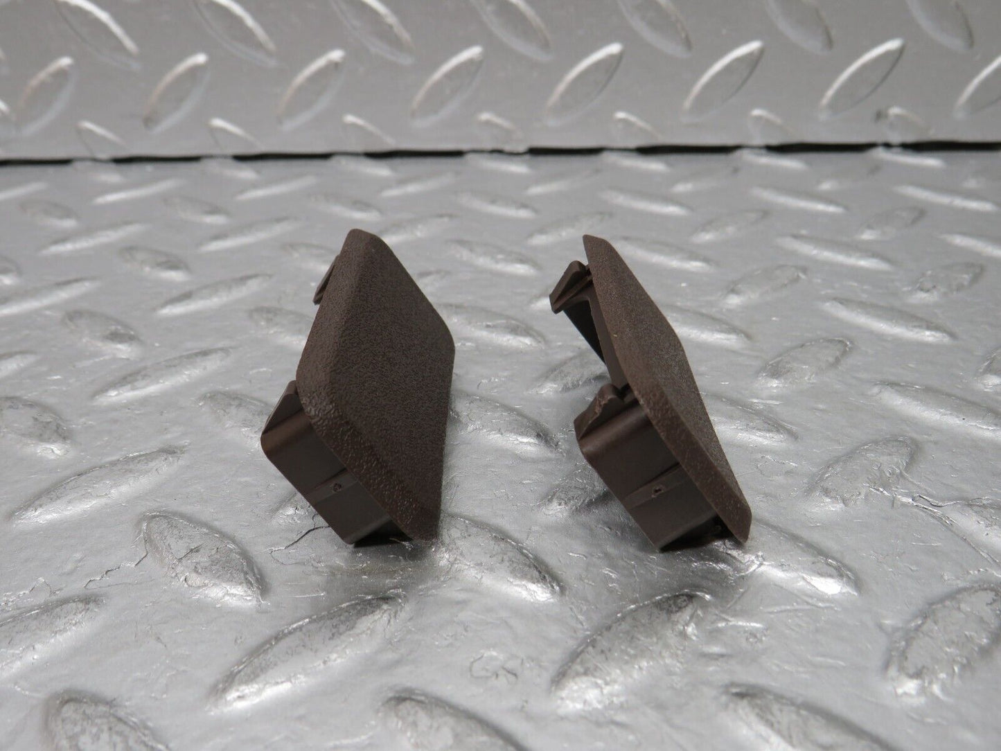 29980 Porsche 924 Tailgate Bolt Cover Brown 477867923