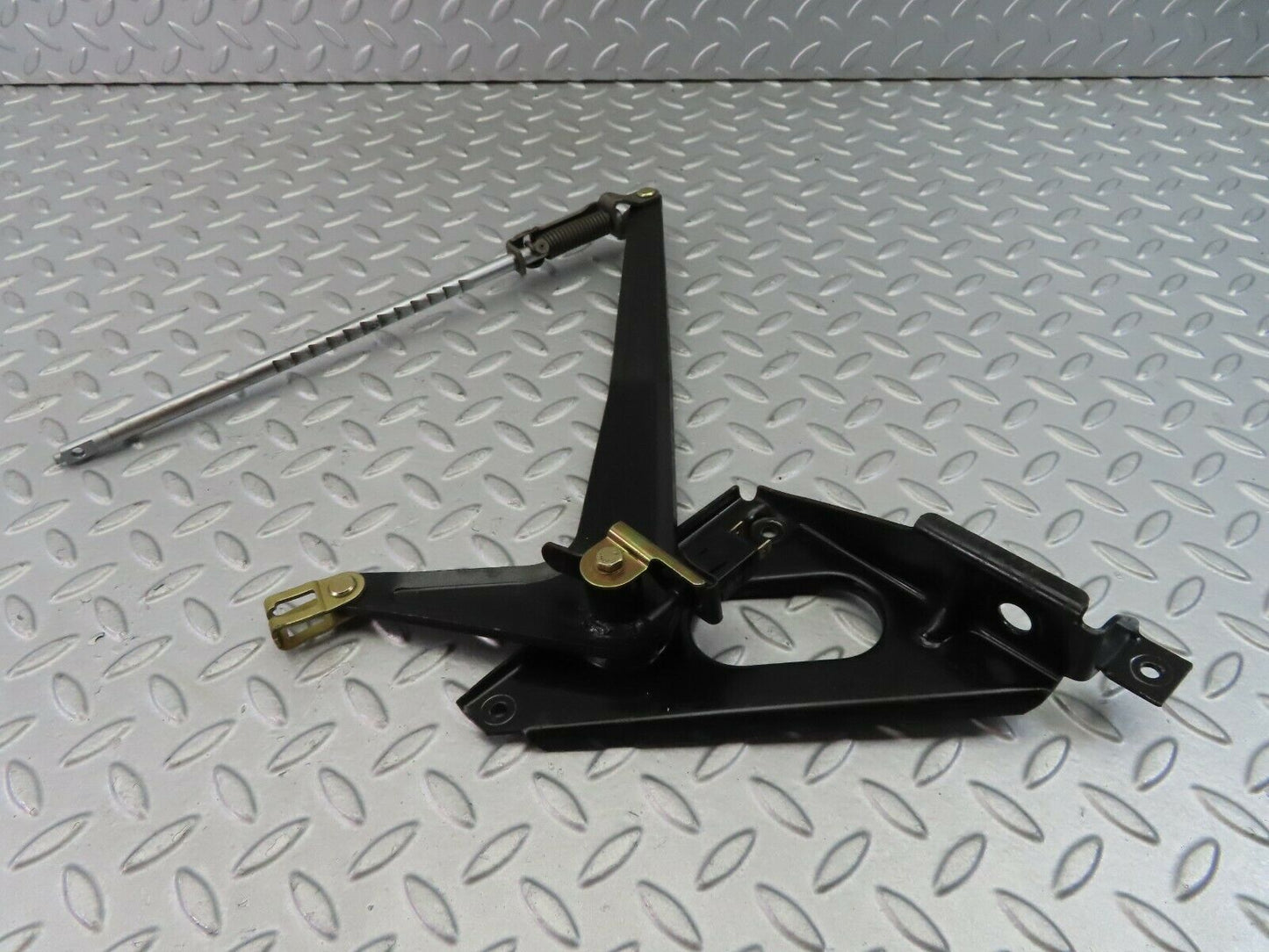 7740 Mercedes-Benz S123 230TE Wagon Handbrake Regulator