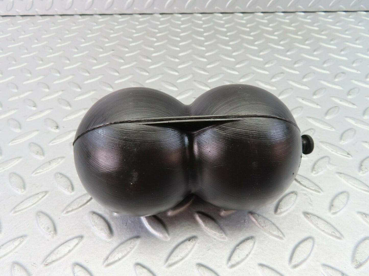 7711 Mercedes-Benz S123 230TE Wagon Vacuum Reservoir