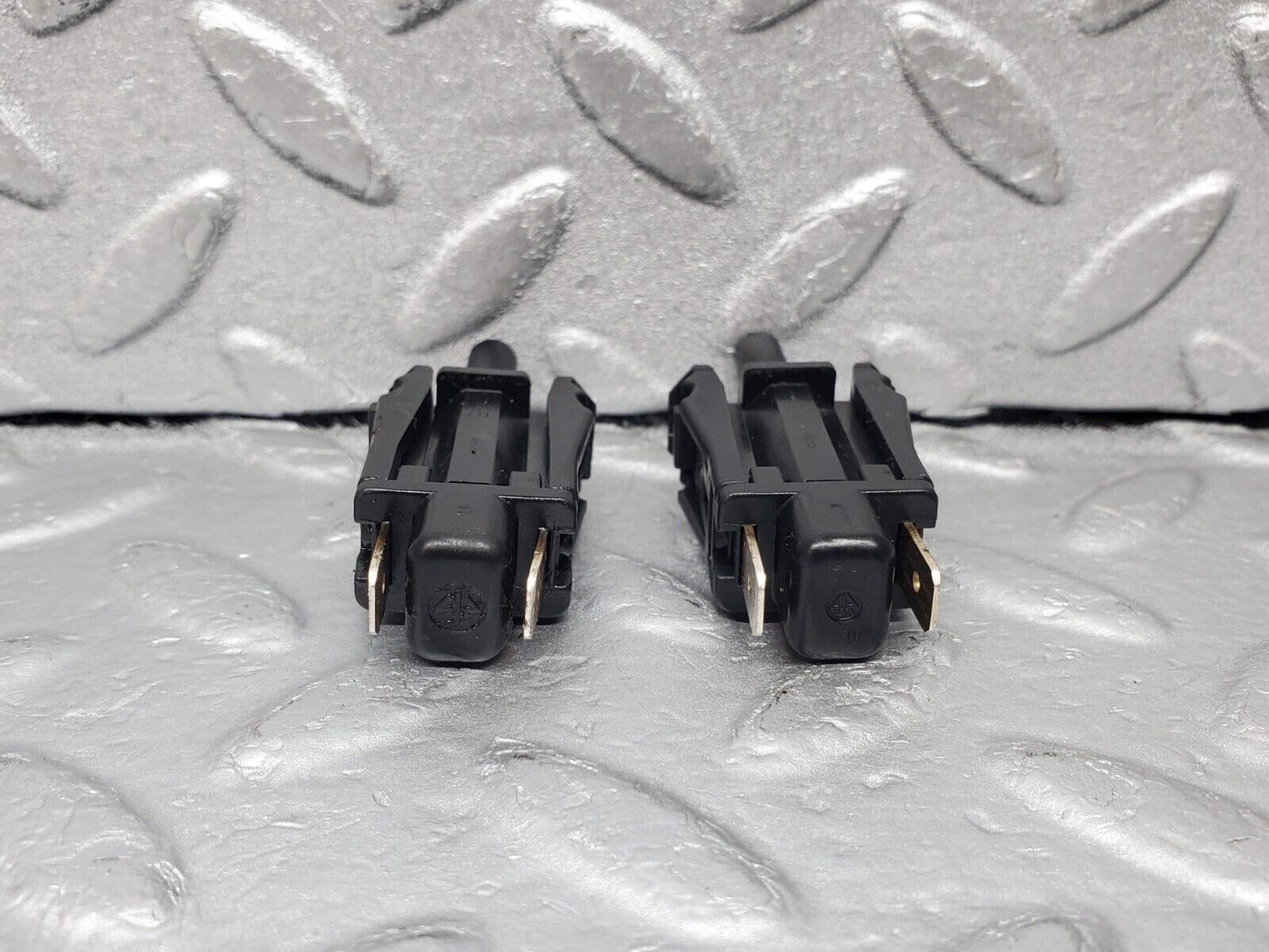 45887 Mercedes-Benz W126 420SE Door Contact Switch 2x 0015458714