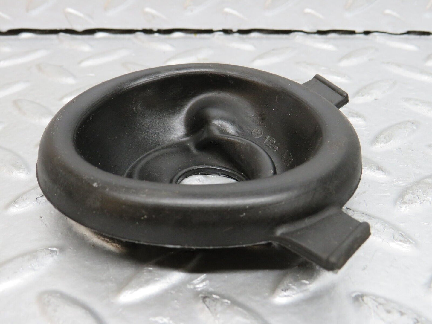29460 Mercedes-Benz W124 230E Fuel Tank Rubber Seal 1244710481