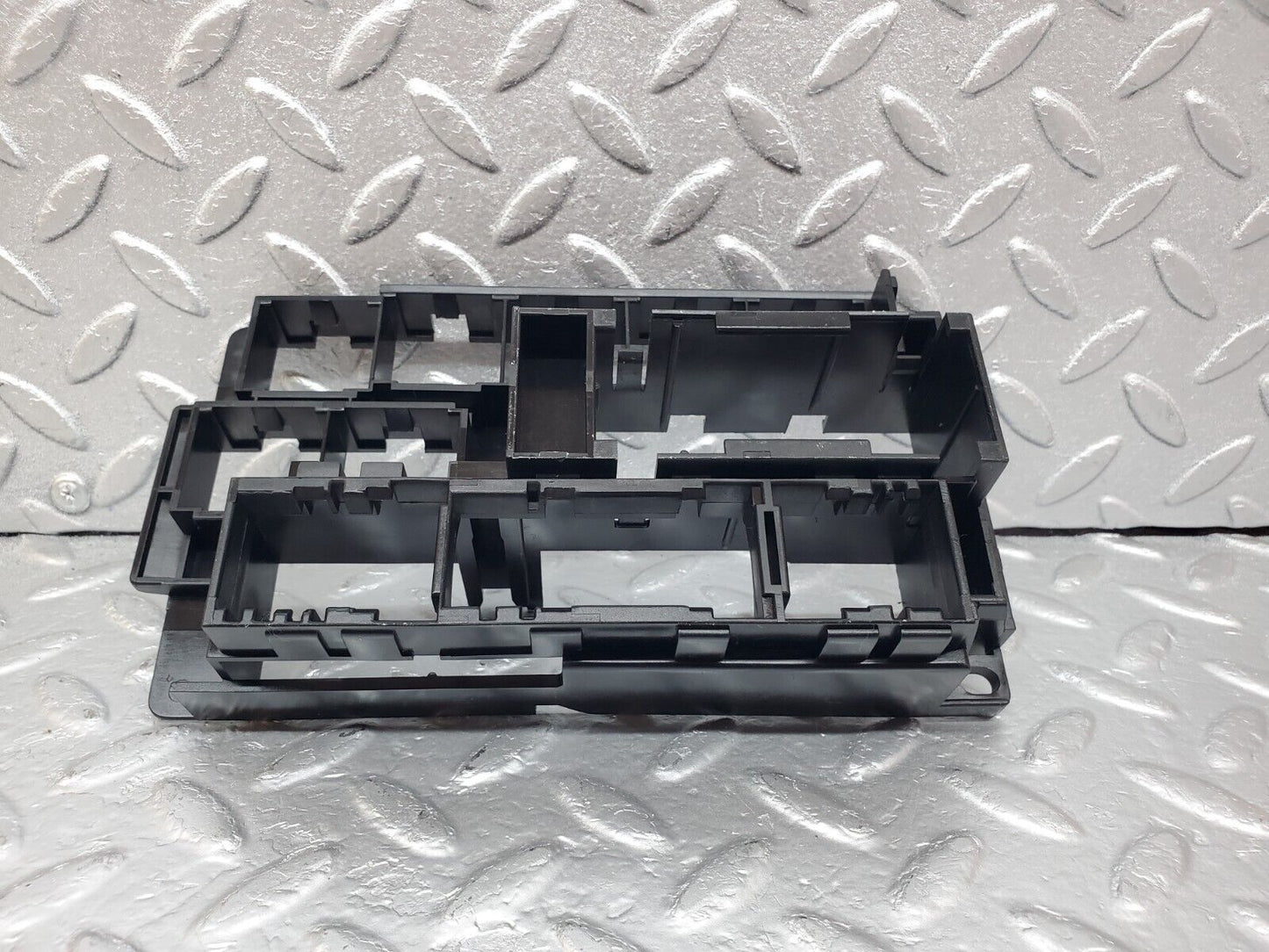 44916 Mercedes-Benz R129 300SL Coupe Relay Bracket 1295450140