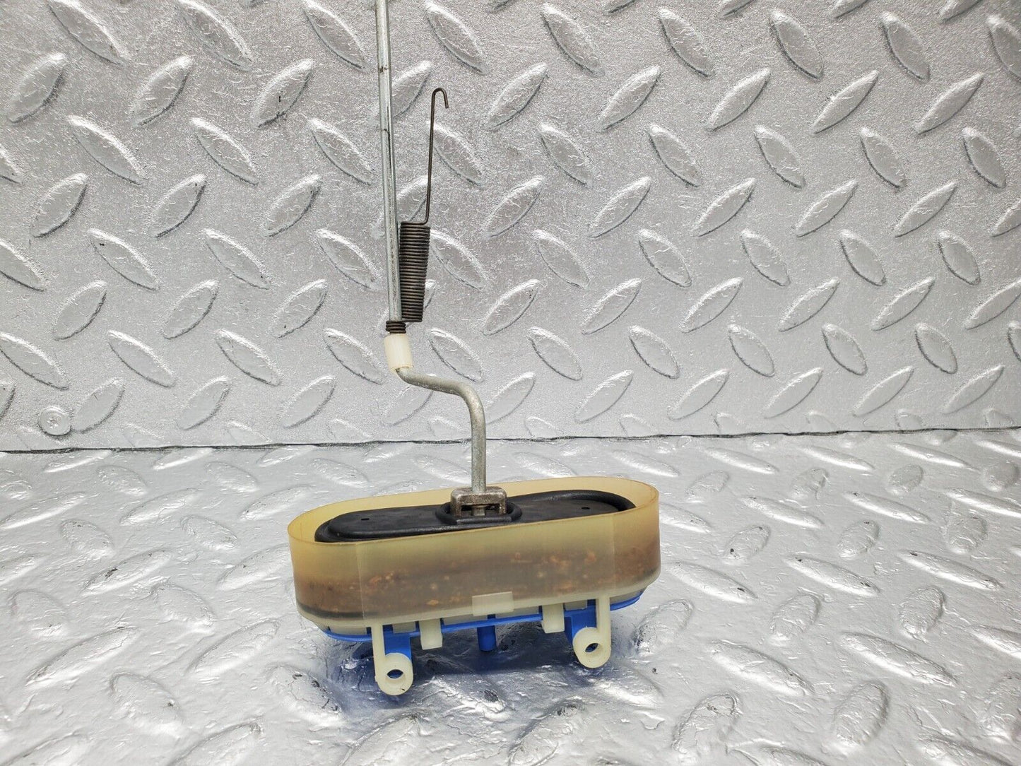 46622 Mercedes-Benz C123 280CE Coupe Front Seat Folding Vacuum Actuator