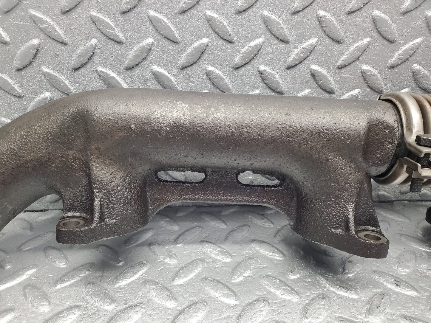 W126 Coupe exhaust manifold right used OEM