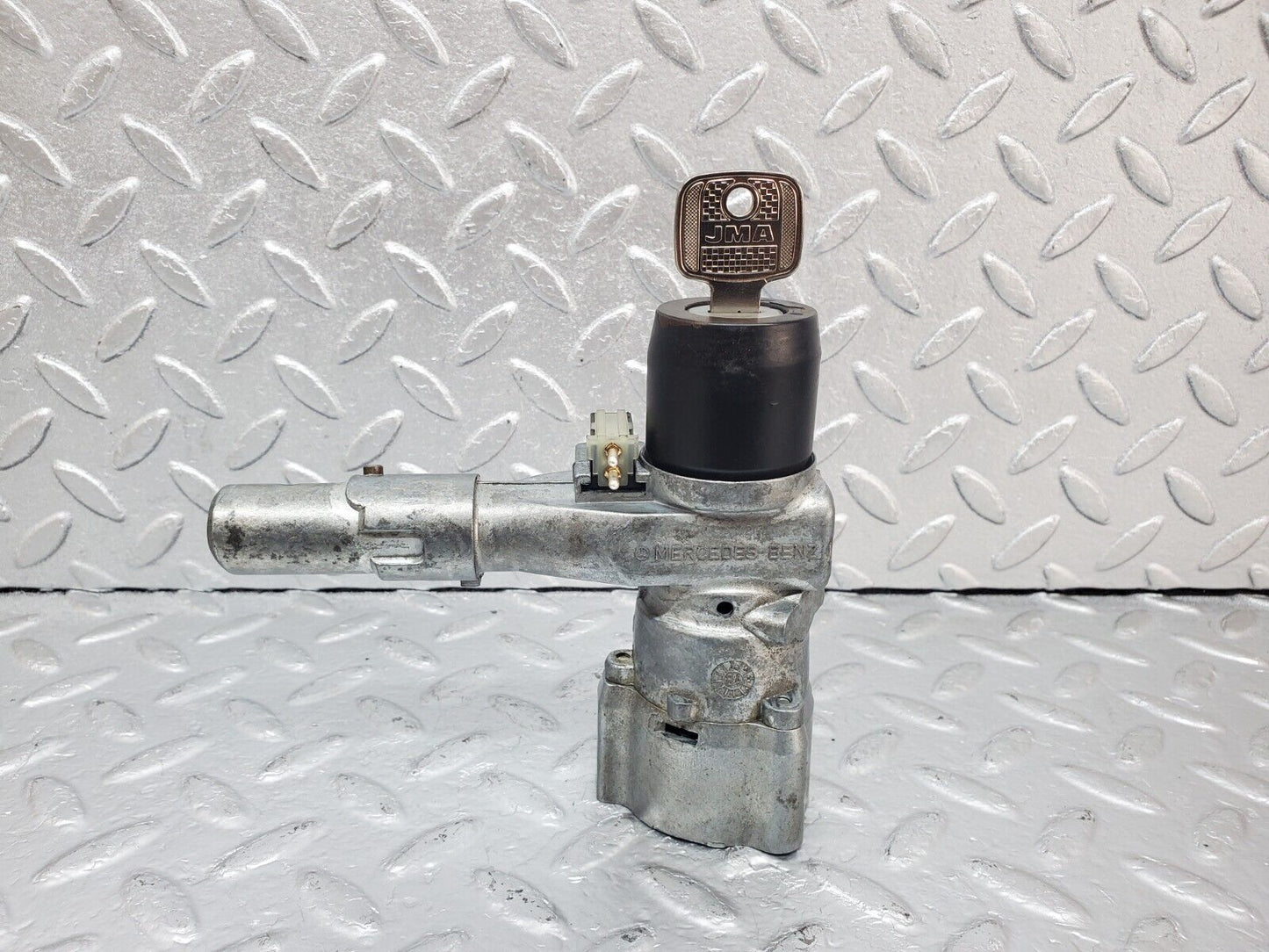 44396 Mercedes-Benz W123 280E Steering Lock Ignition Switch With Key