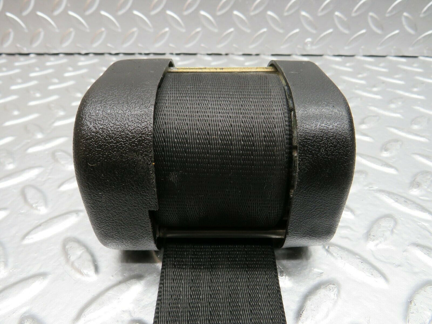 24059 Mercedes-Benz W123 280E Rear Seat Belt 1268608985