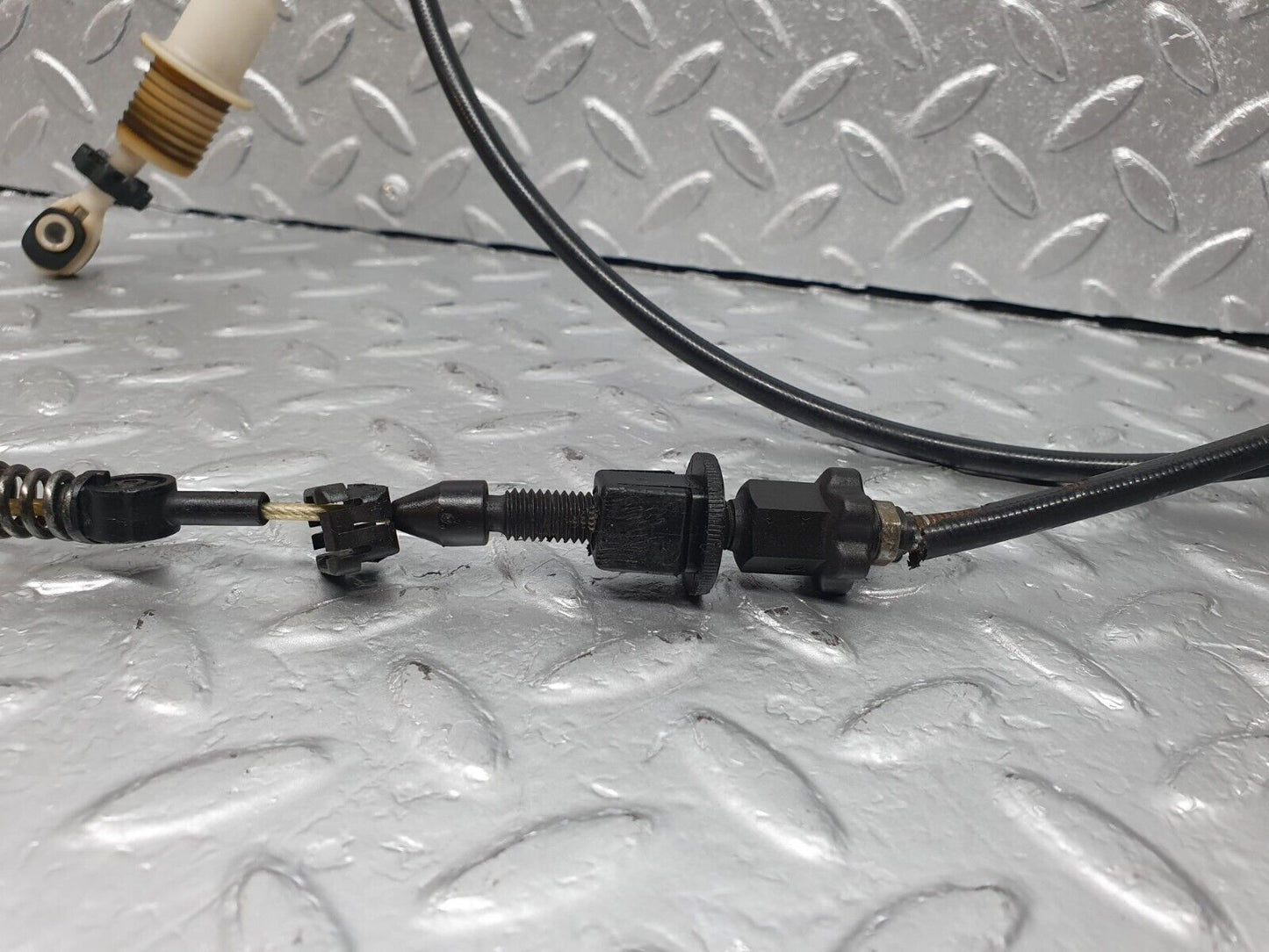 42368 Mercedes-Benz R129 320SL Coupe Accelerator Cable 1293002130 1243010197