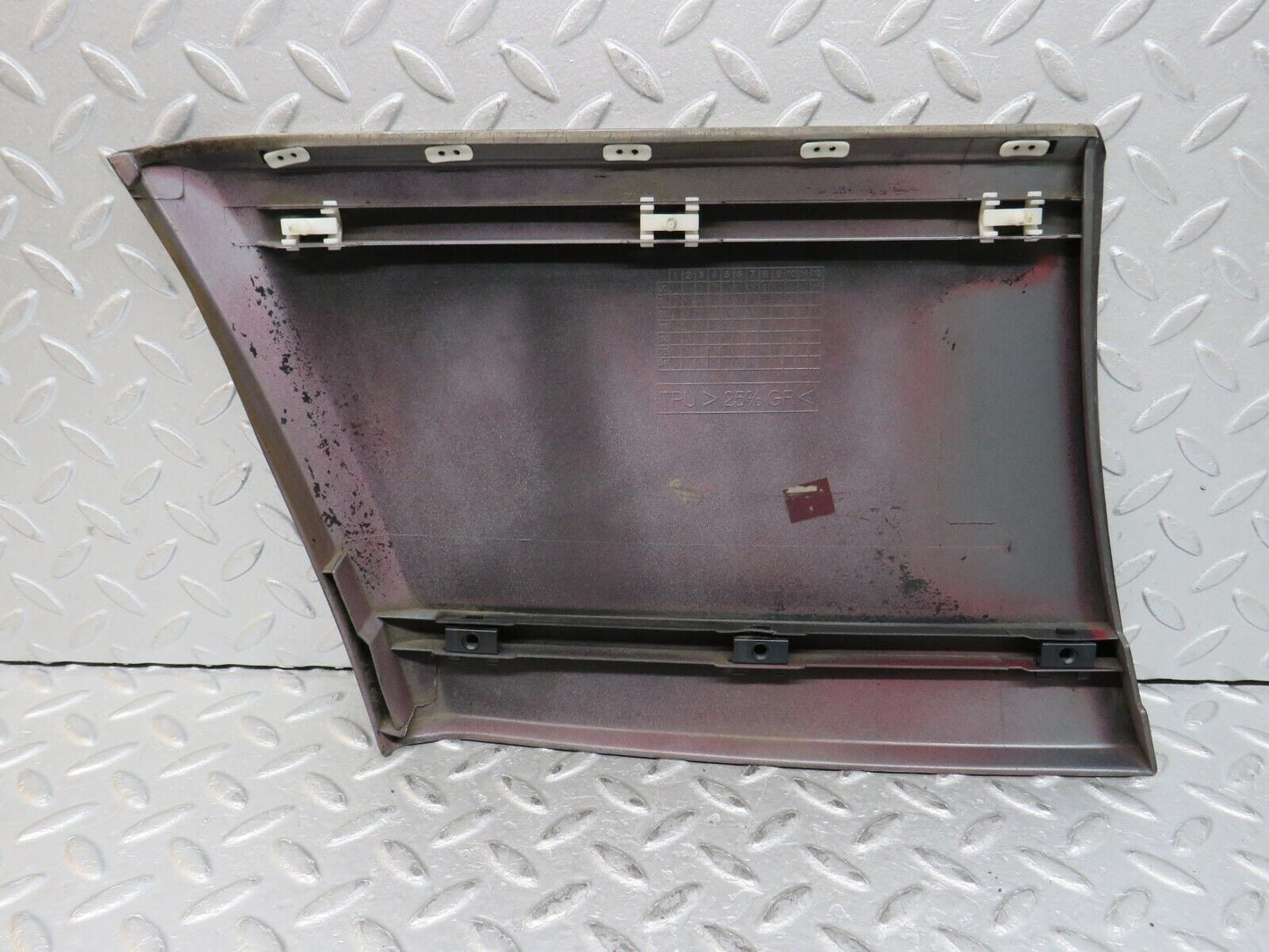 37831 Mercedes-Benz A124 320E Cabriolet Front Right Fender Wing Moulding Trim 1246903640