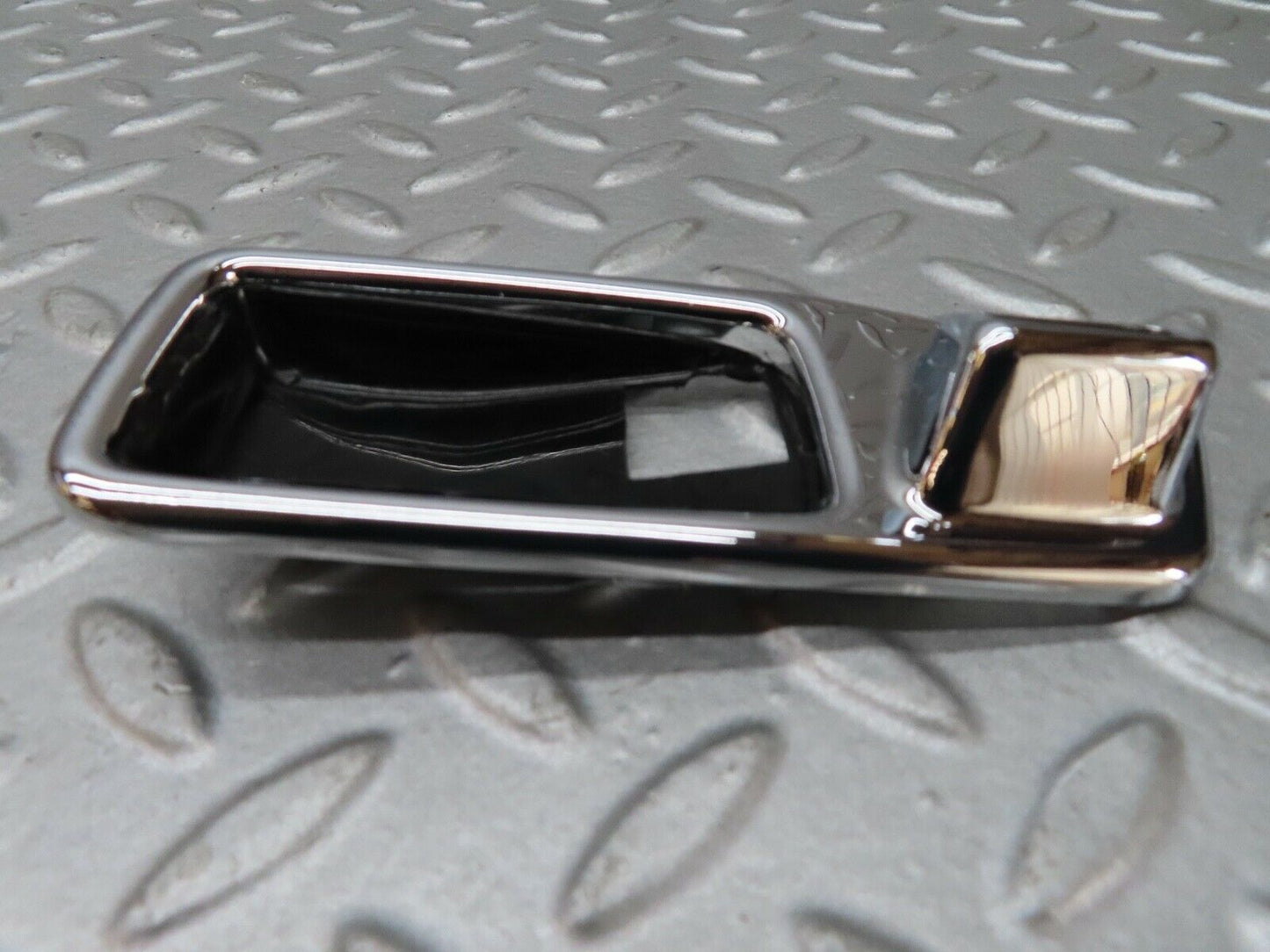 17573 Mercedes-Benz W116 450SEL Chrome Frame For Door Opener Left 1167660111