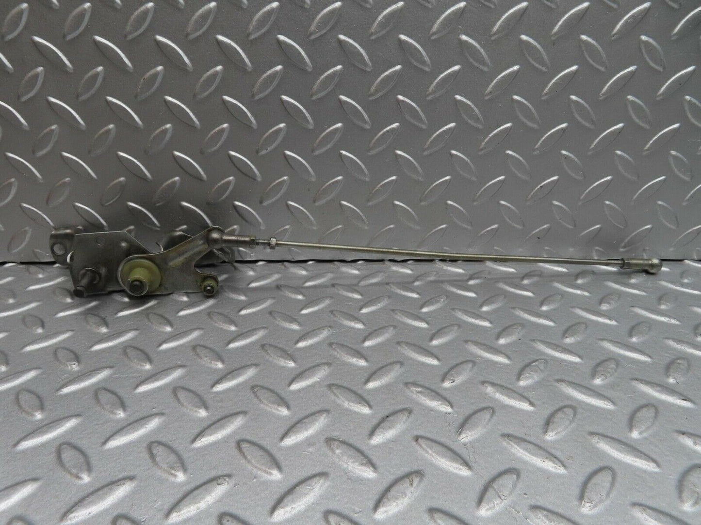 14425 Mercedes-Benz W116 350SE Throttle Linkage