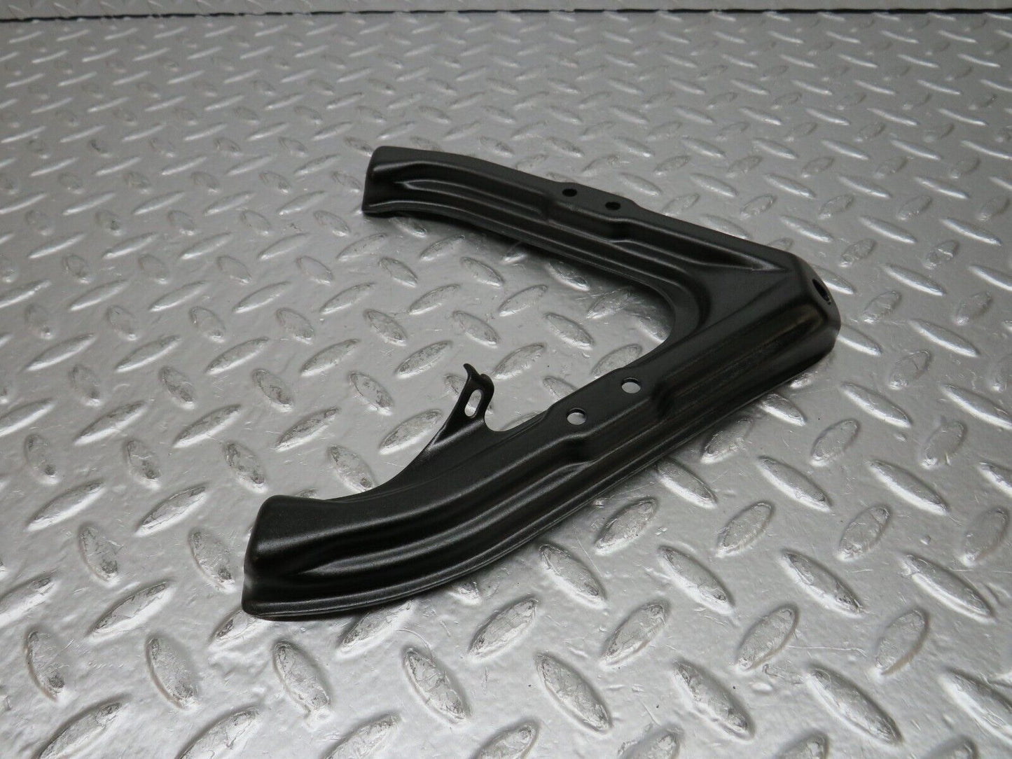 30543 Mercedes-Benz W124 230E Air Intake Manifold Bracket
