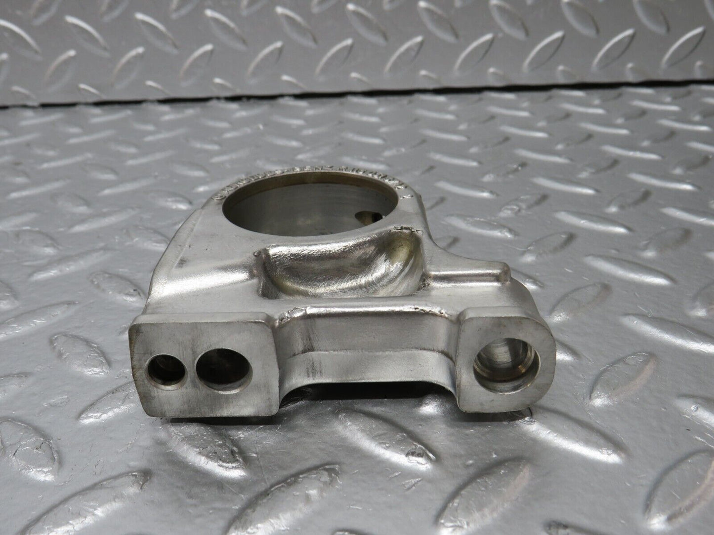 31305 Mercedes-Benz C107 R107 Camshaft Tower Bearing 1160513712