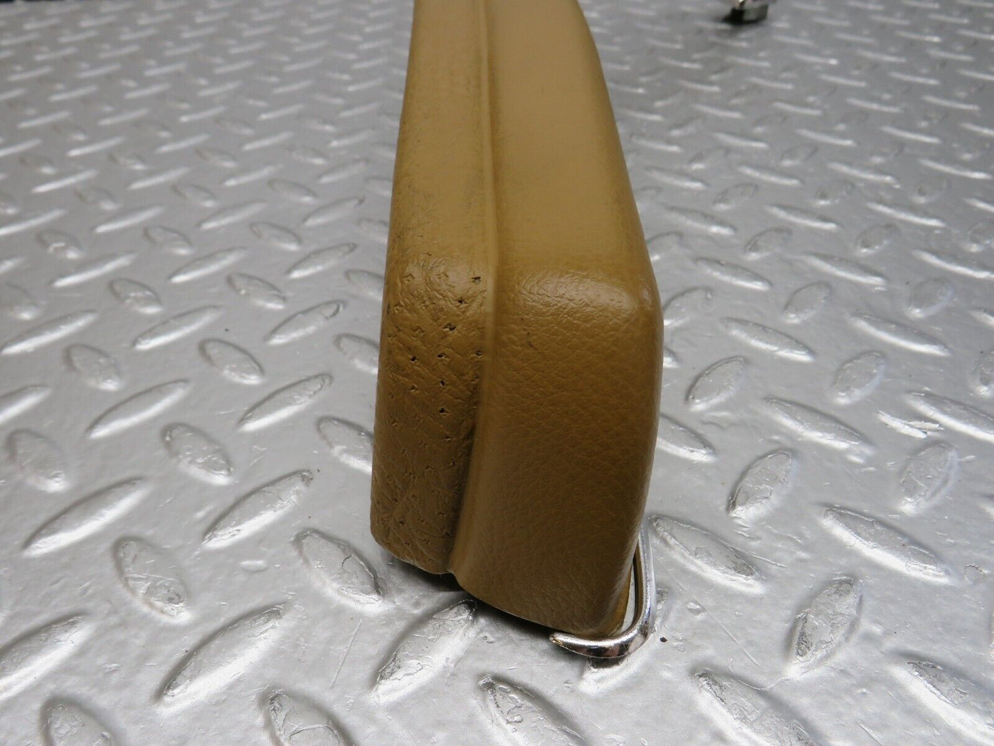 0652 Mercedes-Benz C107 350SLC Coupe Interior Door Handle Right