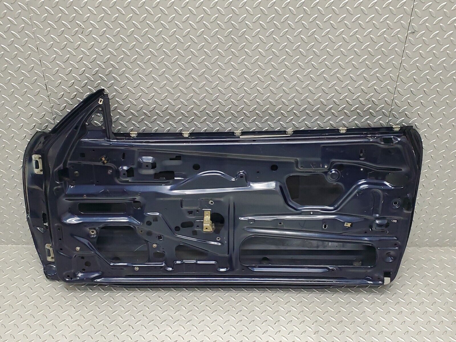 43712637
