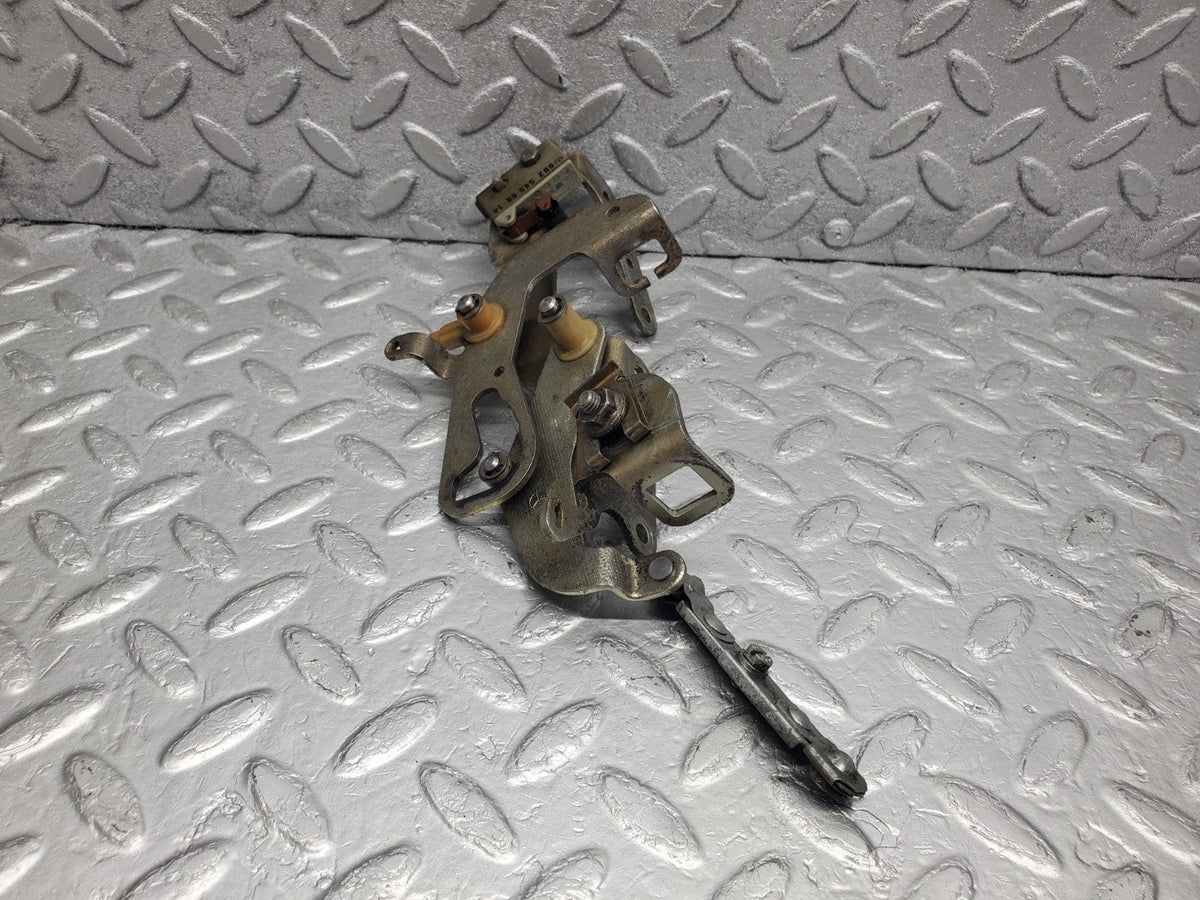 W201 Baby Benz throttle linkage used OEM