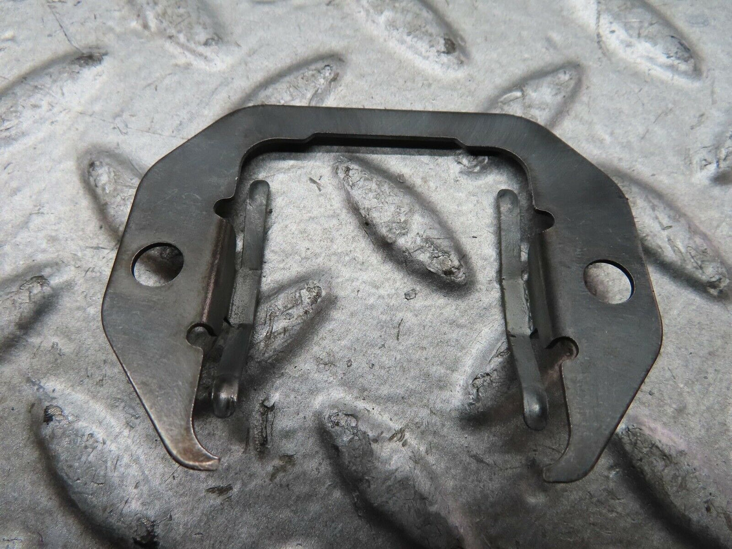 19619 Mercedes-Benz C140 CL420 Coupe Ignition Coil Mount Bracket 1191580740