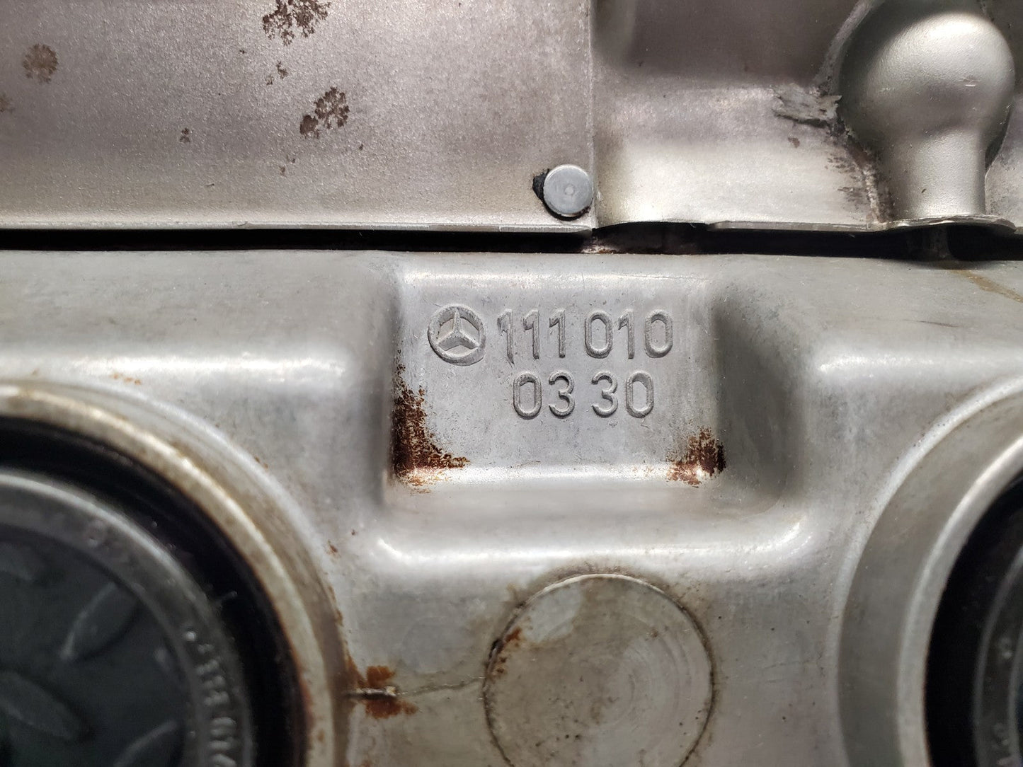 W124 Wagon cylinder head valve cover used OEM