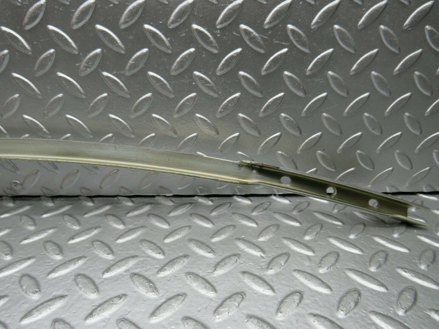 22534 Mercedes-Benz C124 E220 Coupe Left Door Window Channel