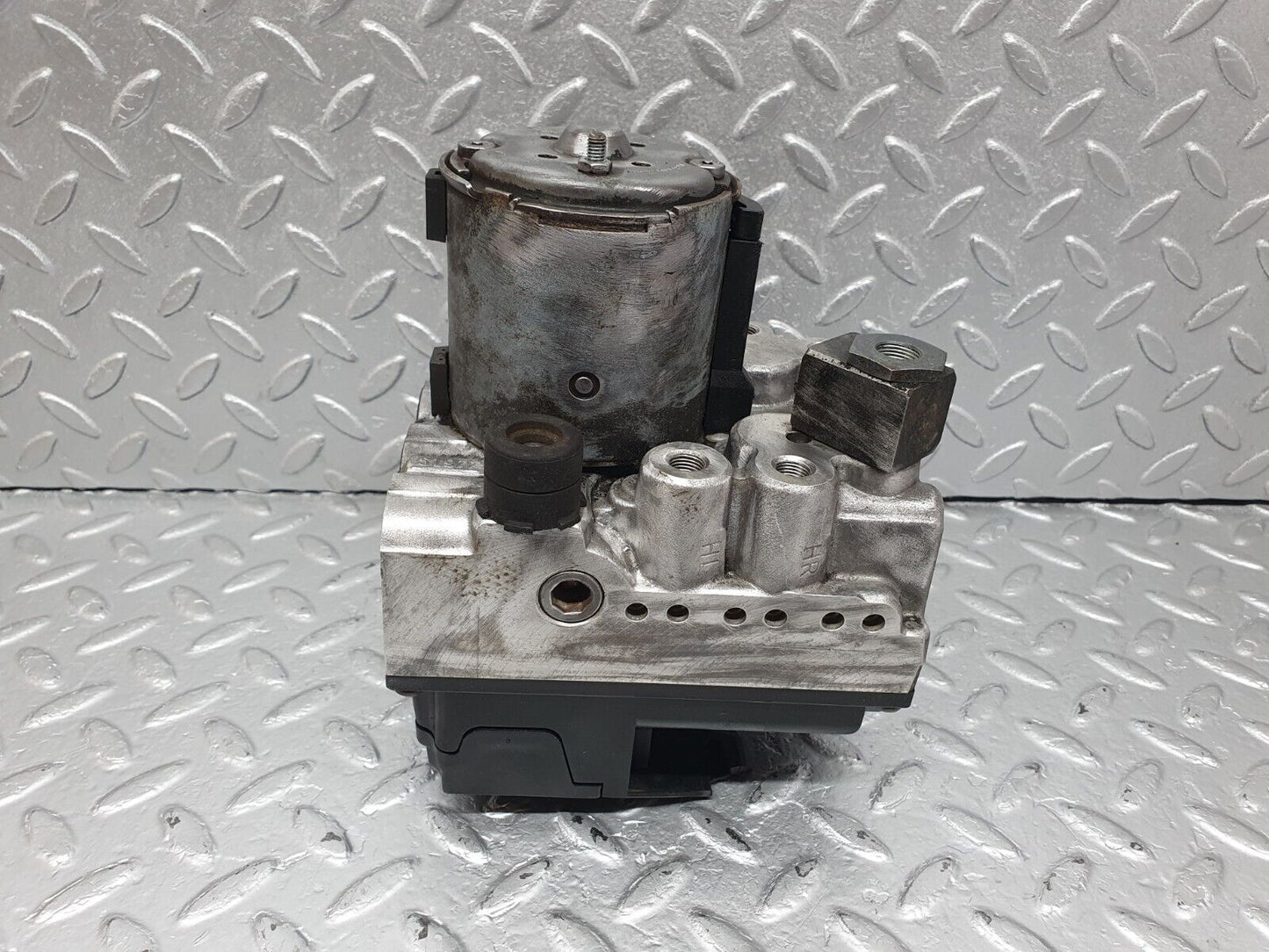 42502 Mercedes-Benz R129 320SL Coupe ABS Brake Pump Bosch 0130108057 0265217003 0024319612