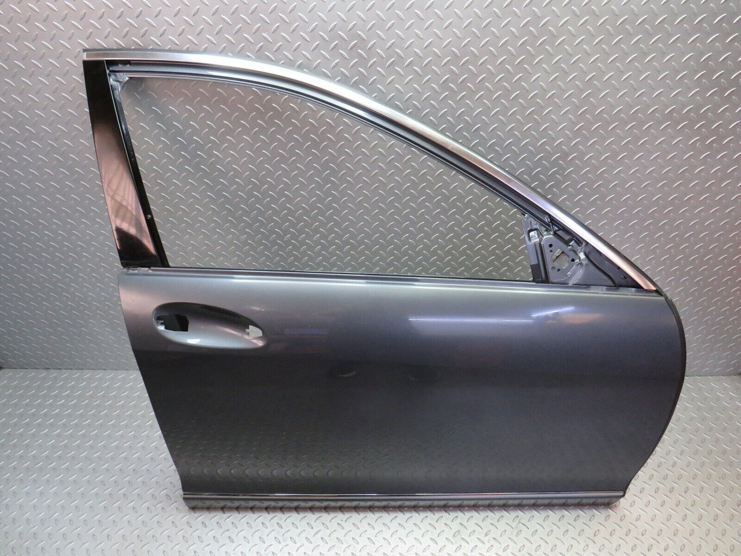 35088 Mercedes-Benz W221 Front Right Door