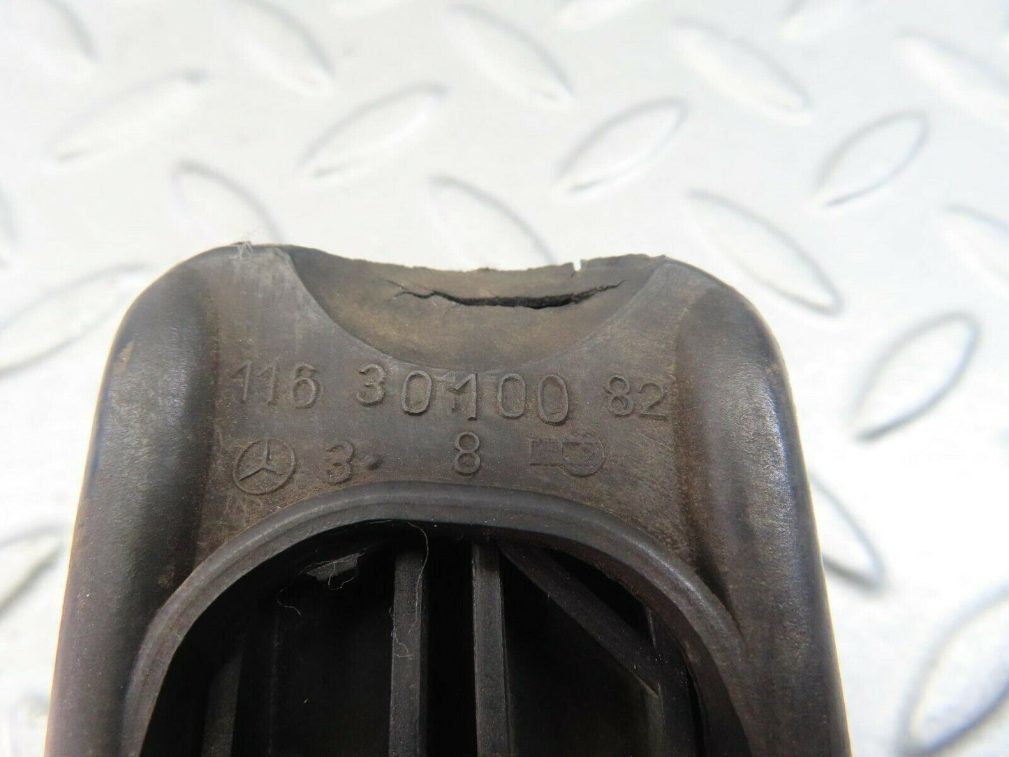 8318 Mercedes-Benz W116 Accelerator Pedal With Rubber 1163010082