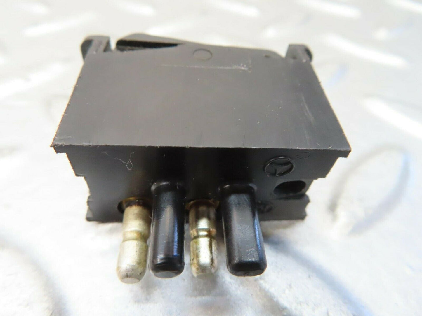 15789 Mercedes-Benz R107 450SL Coupe Interior Dome Light Switch 0008205810