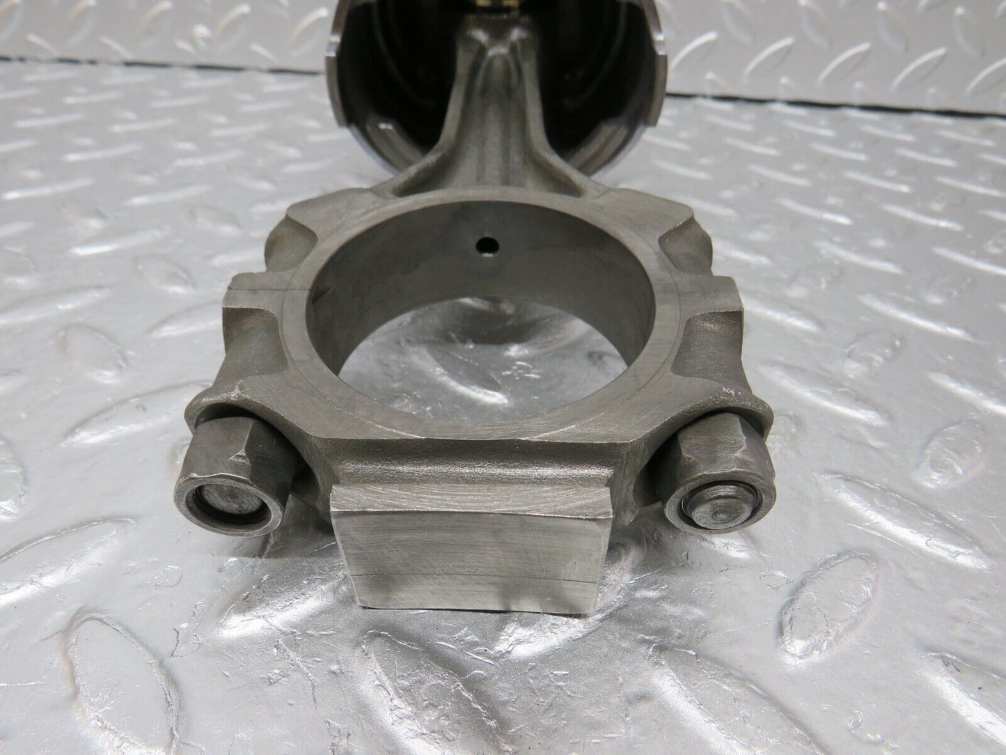 33037 Mercedes-Benz C107 R107 350 V8 Piston With Connecting Rod 92mm 11607