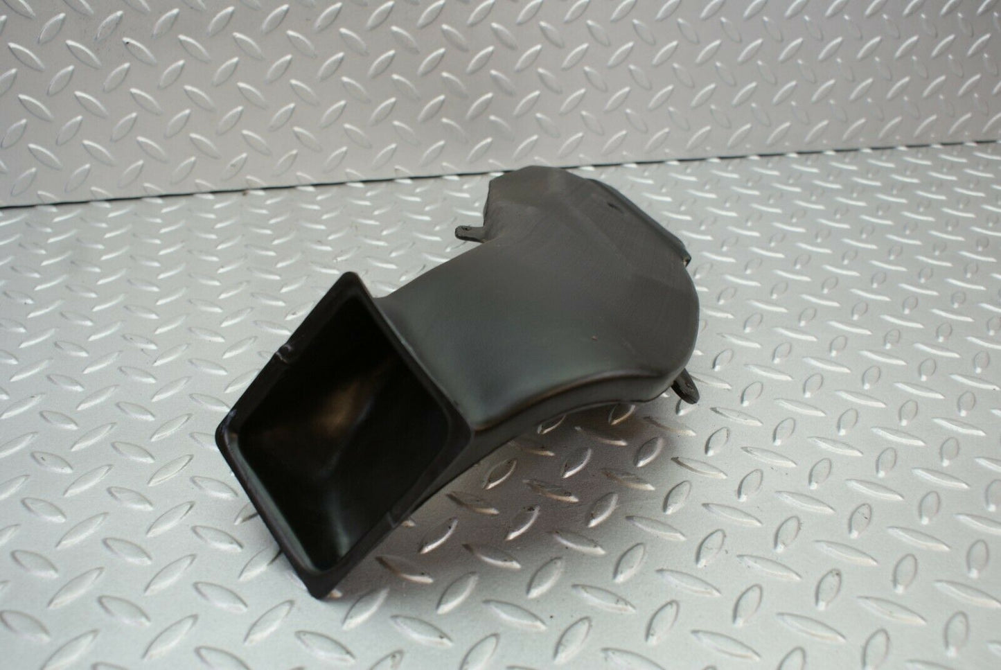 2557 Mercedes-Benz W116 350SE Ventilation Air Duct Right 1168310146