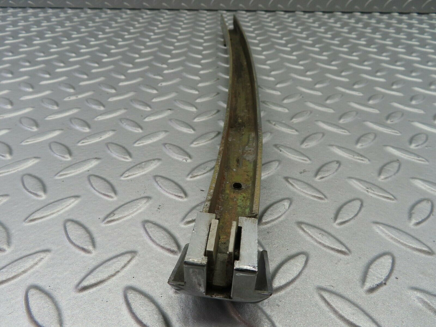 6855 Mercedes-Benz C107 350SLC Coupe Front Right Window Channel