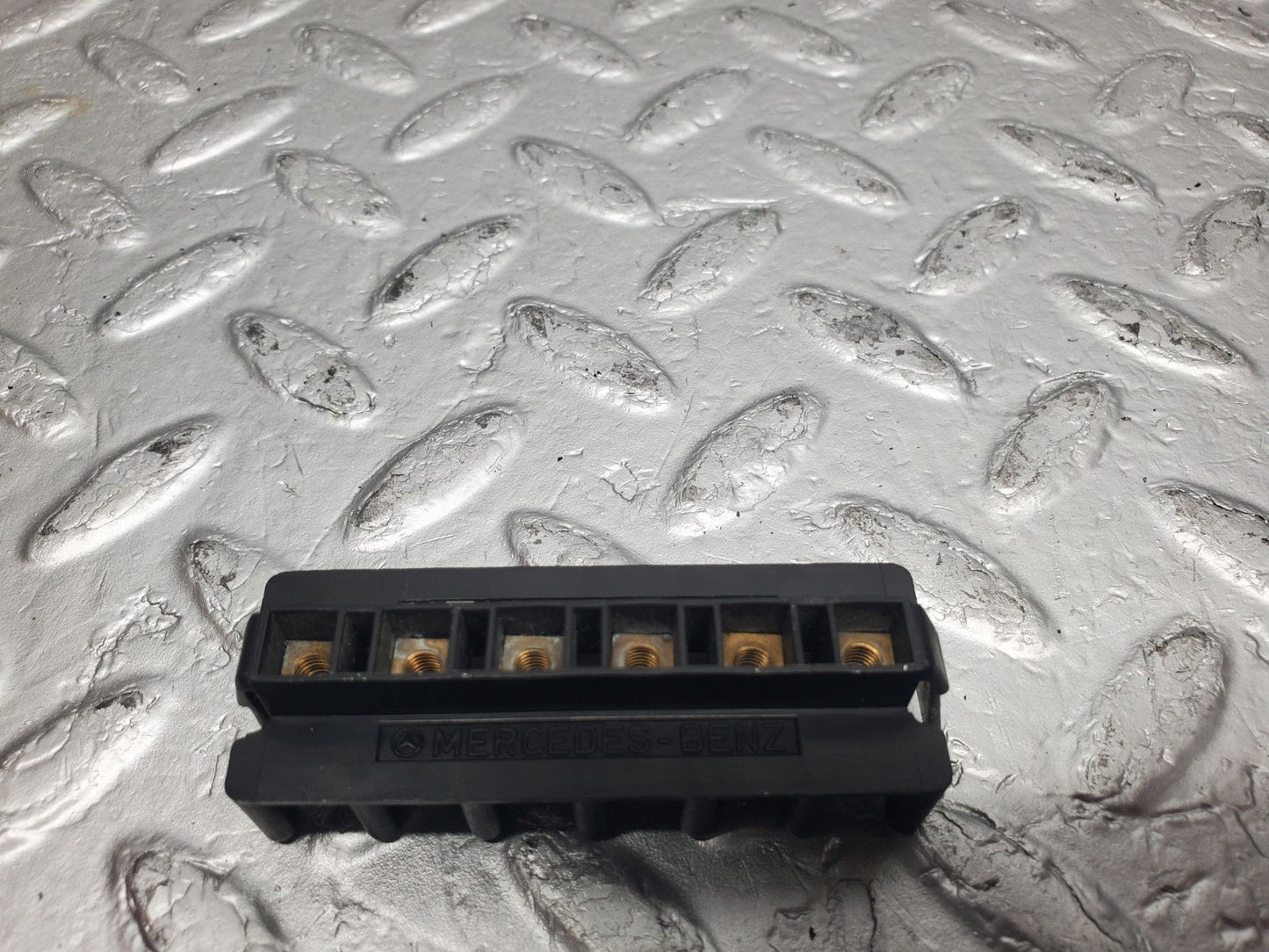 47077164