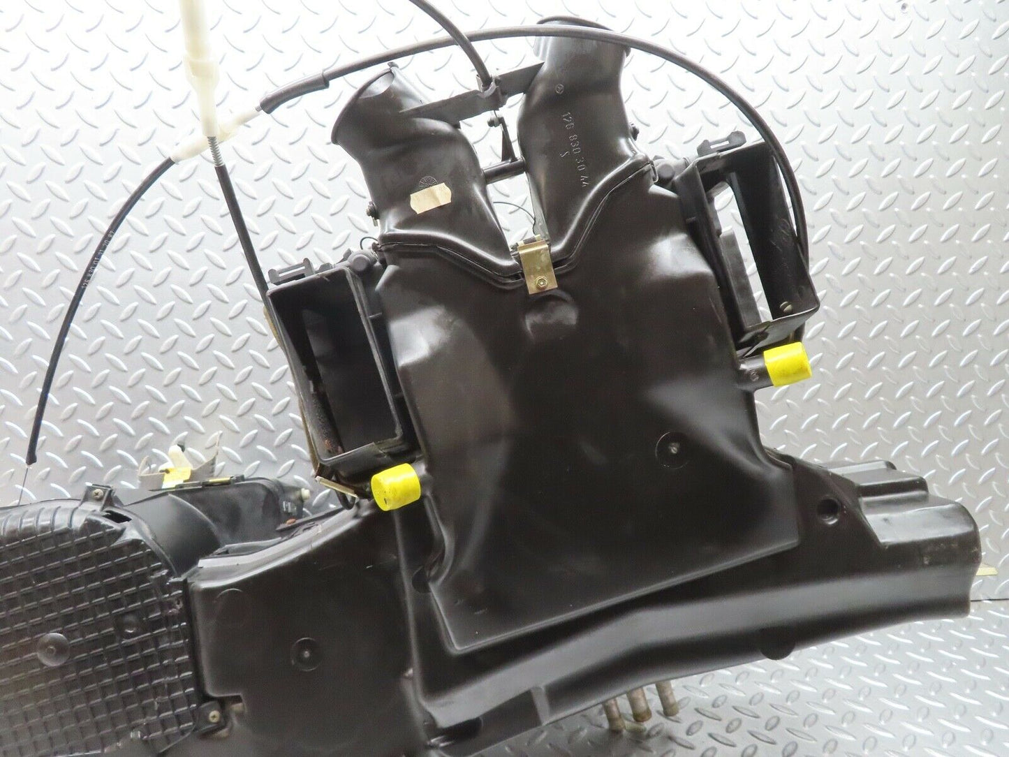 21702 Mercedes-Benz W126 300SE Heater Box Blower Housing