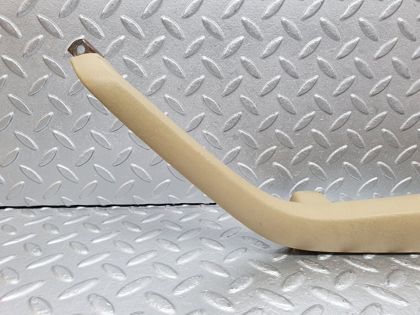 40931 Mercedes-Benz W126 300SE Rear Left Interior Door Handle Beige 1269701101
